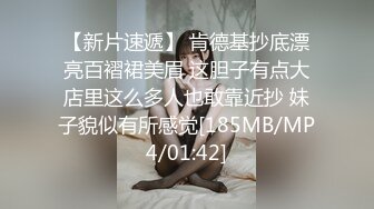 【OnlyFans】小胡渣大屌男友，颜值在线的肉感体态女友[yamthacha]福利合集，蜜桃臀粉穴后入，居家自拍 41