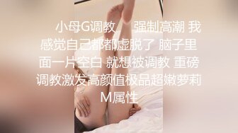 刚成年蓝色长发纹身精神小妹儿