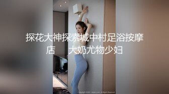 家庭摄像头破解真实偸拍，关系有点混乱的大户人家淫荡生活，大奶女儿日常换衣她妈妈韵味十足喜欢裸聊还与姑爷偸情 (6)