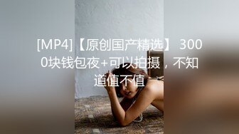 十月最新魔手外购精品厕拍《顶级颜值》连体裤小靓妹嘘嘘脱光光喝多了，衣服都没来得及穿好吐得那叫个昏天黑地