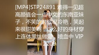 十月最新流出魔手外购精品厕拍美术学院女厕后拍清纯艺术气质学妹逼毛性感很有撸点