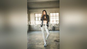 70后美妈妈 ·不惧时光优雅到老~ 打扮时髦，诗情画意般自慰、高潮袭来！