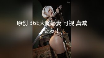 开档牛仔裤清纯又骚美女，和男友居家操逼，舔屌吸吮口活很棒